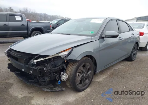 2021 Hyundai Elantra Sel z USA, uszkodzony, nr VIN KMHLM4AG2MU113110